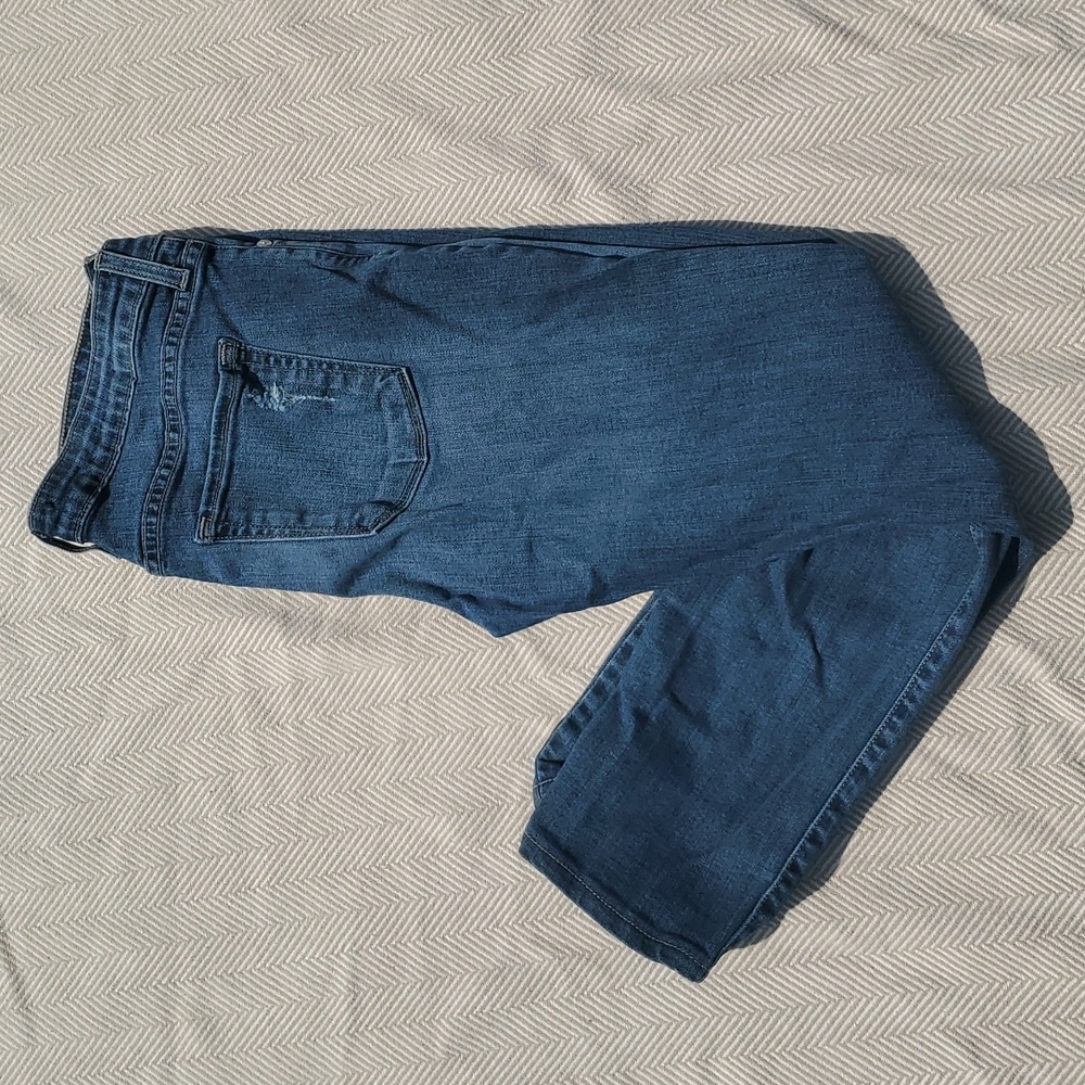 Just black distressed cropped jeans size 31